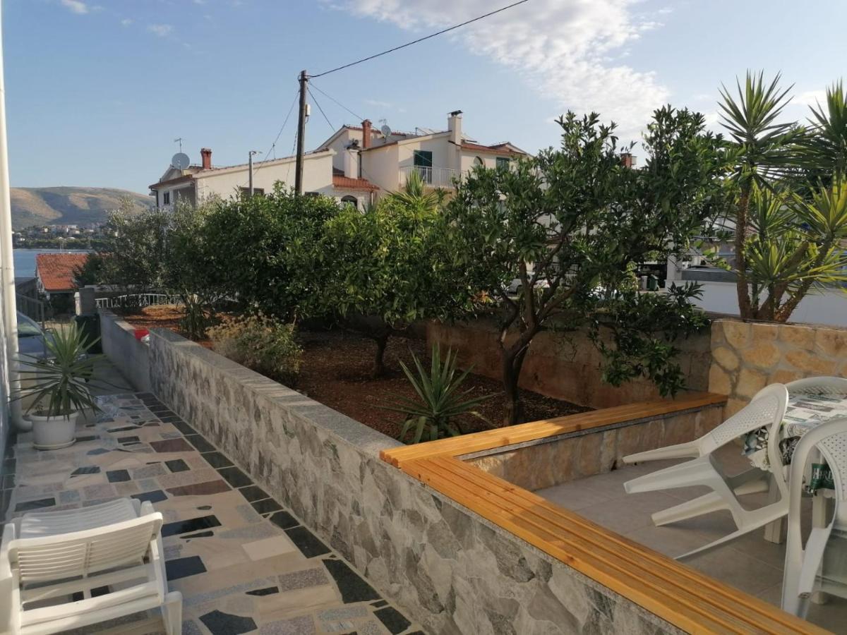 Apartment Slavica Trogir Exterior photo