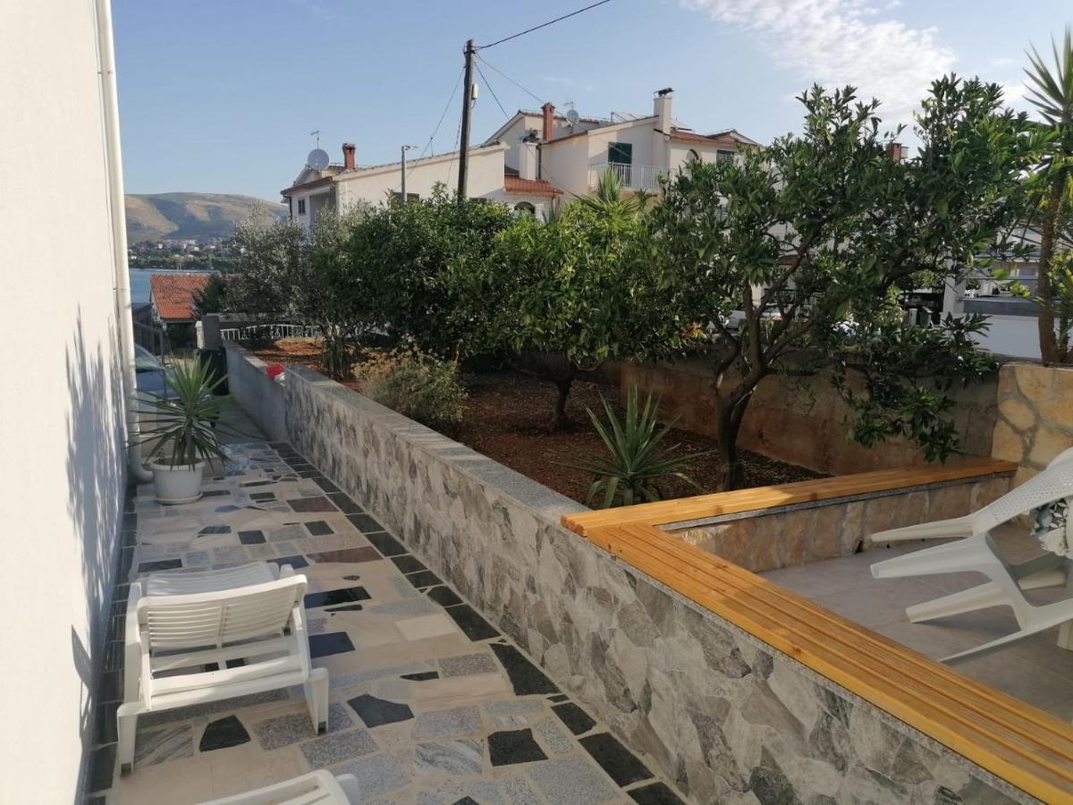 Apartment Slavica Trogir Exterior photo